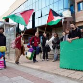 Acampada en la Biblioteca Universitaria de León en apoyo al pueblo palestino | Campillo / ICAL