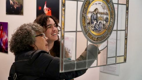 Inauguración de la exposición colectiva de los alumnos de la Escuela de Arte de León | Campillo / ICAL.