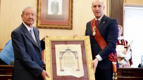 Marcelino Félix Fernández Ibáñez, Hijo Predilecto de la Ciudad de León | Campillo / ICAL Marcelino Félix Fernández Ibáñez, Hijo Predilecto de la Ciudad de León | Campillo / ICAL