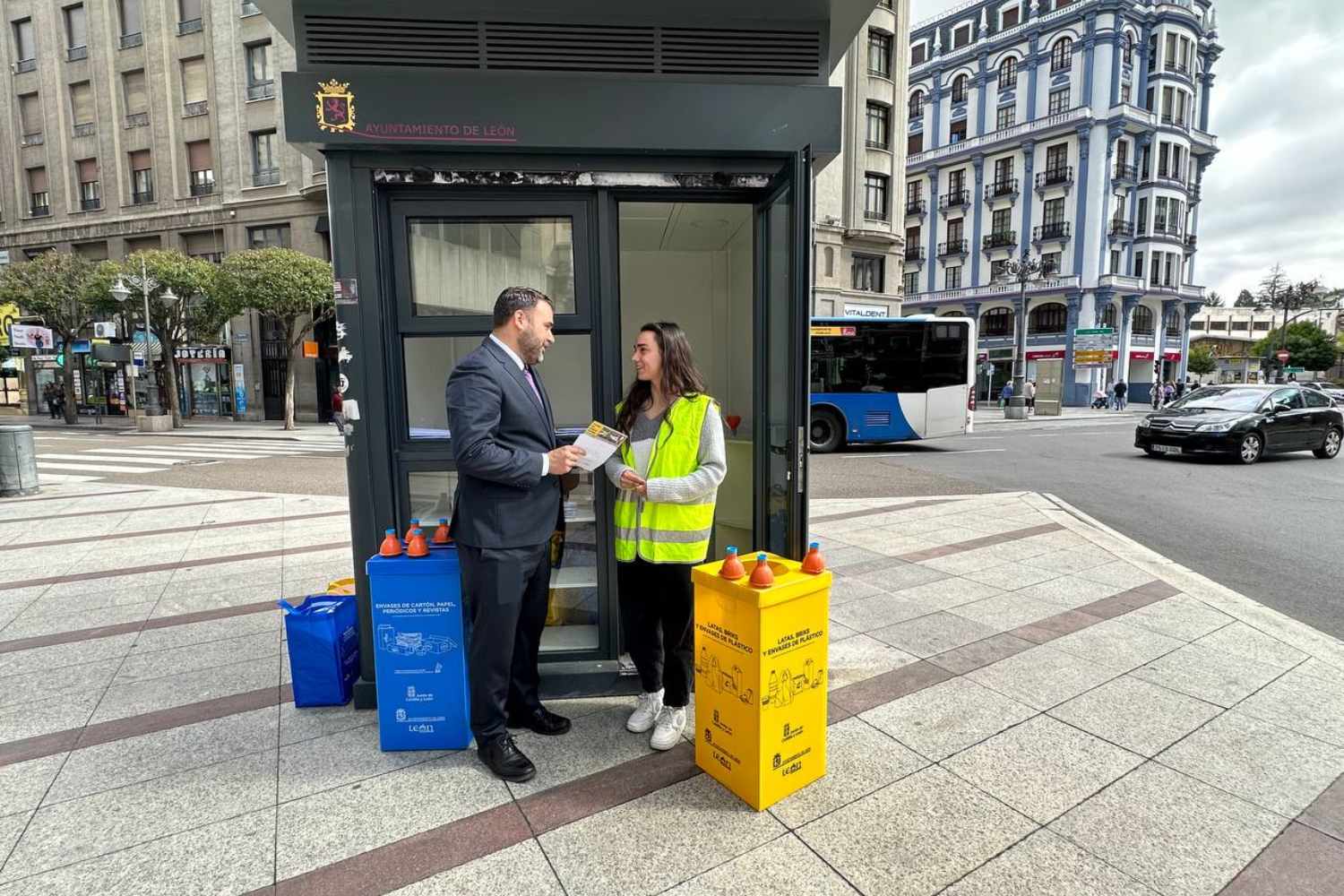 Los leoneses depositaron más de 2.000 toneladas de plásticos, 3.800 de papel y 2.400 de vidrio durante 2023