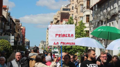 Concentración por el mal estado de los colegios públicos de León