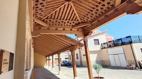 Artesonado mudejar en la iglesia de Valcabado del Páramo (León)