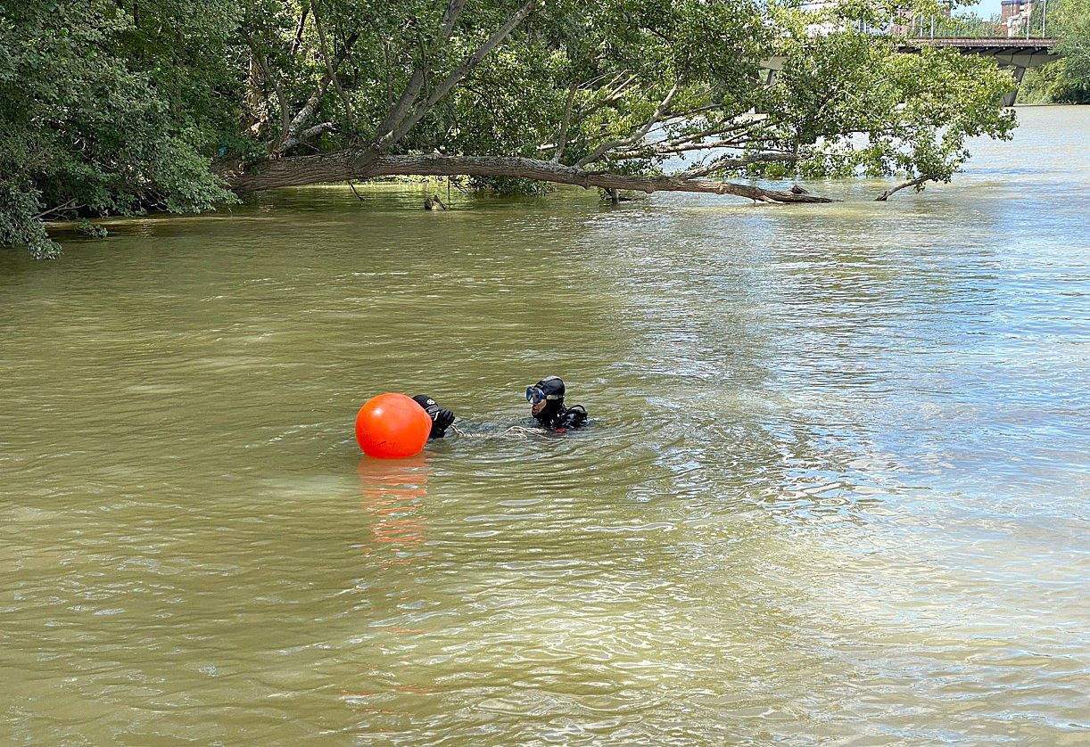 Servicios de emergencia buscan a un joven desaparecido en el río Pisuerga a su paso por Valladolid