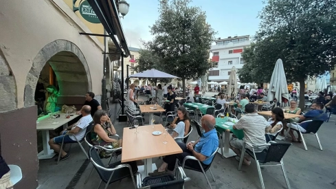 Terrazas calor Ponferrada Bierzo La Estafeta | El primer fin de semana de junio elevará los termómetros Terrazas calor Ponferrada Bierzo La Estafeta | El primer fin de semana de junio elevará los termómetros