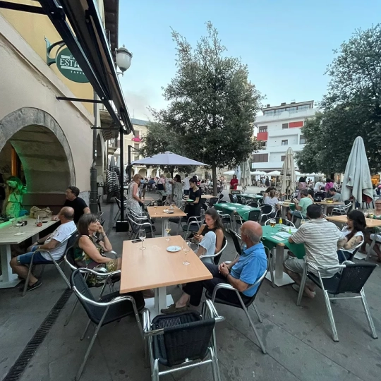 Terrazas calor Ponferrada Bierzo La Estafeta | El primer fin de semana de junio elevará los termómetros 
