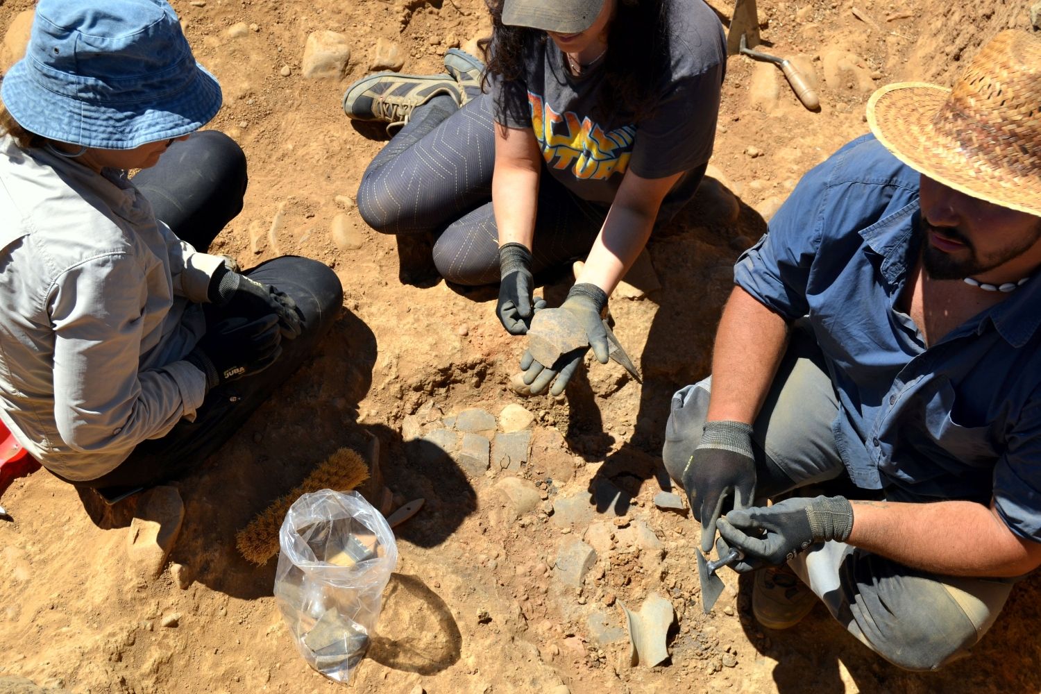 Excavaciones en el Castro de los Judíos de Puente Castro | ICAL