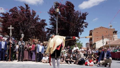 Procesión del Corpus Christi de Laguna de Negrillos | Miriam Chacón / ICAL Procesión del Corpus Christi de Laguna de Negrillos | Miriam Chacón / ICAL