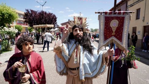 Procesión del Corpus Christi de Laguna de Negrillos | Miriam Chacón / ICAL Procesión del Corpus Christi de Laguna de Negrillos | Miriam Chacón / ICAL