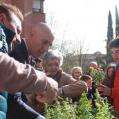 El Ayuntamiento de León se suma a la celebración del Día del Medio Ambiente con el reparto de 3.000 plantas
