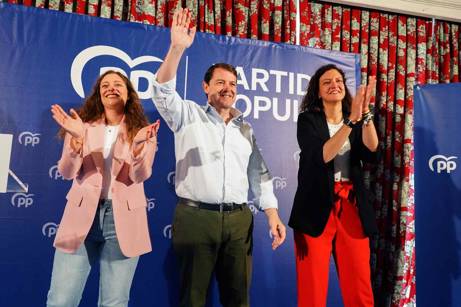 acto pp campaña europeas leon