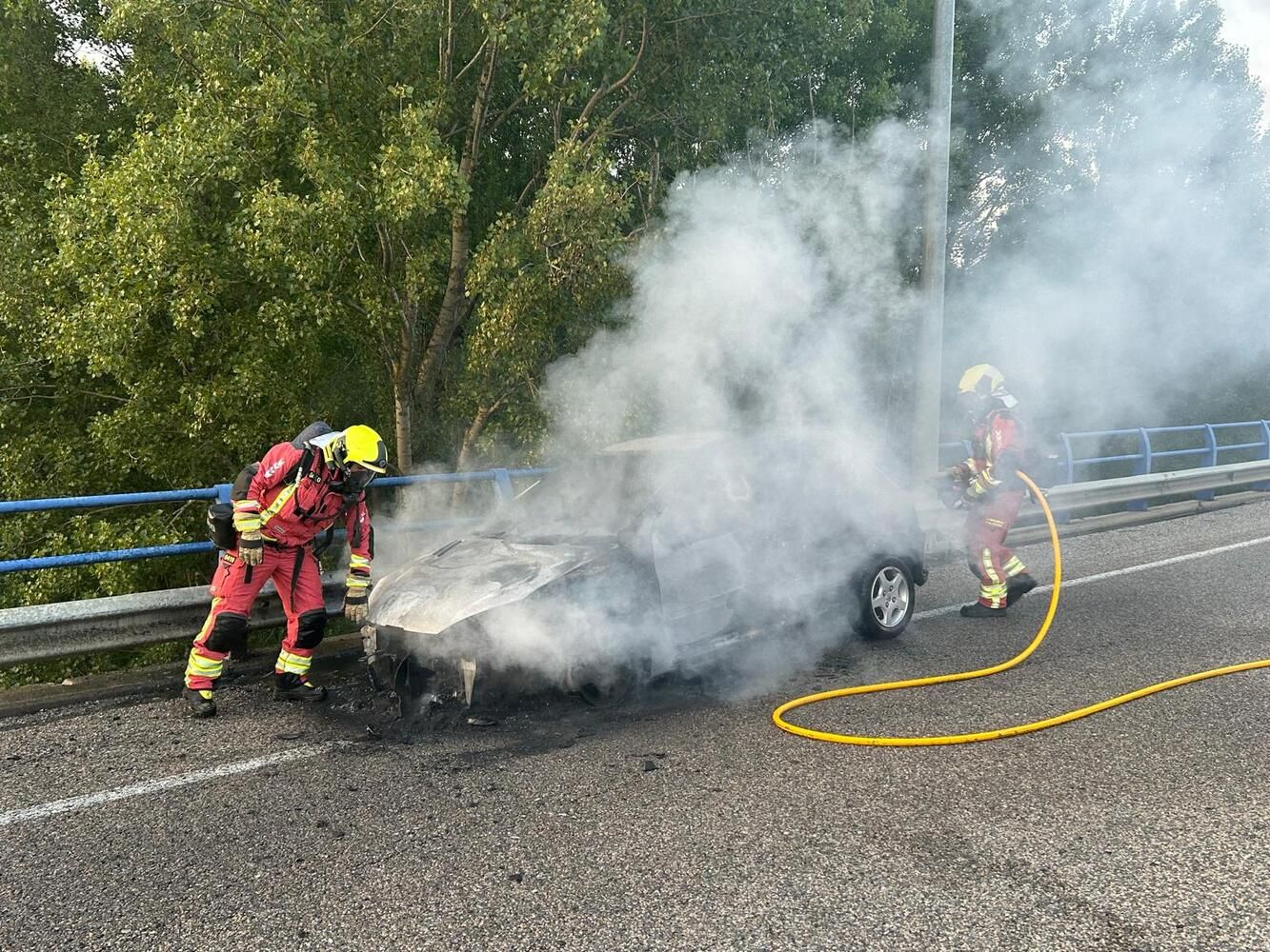 arde coche ronda sur leon 2