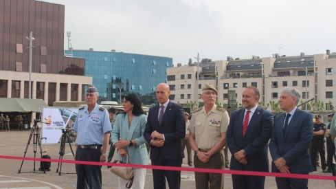 Exposición de materiales de las Fuerzas Armadas y Guardia Civil de León