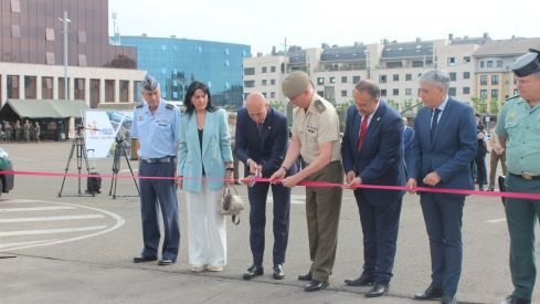 Exposición de materiales de las Fuerzas Armadas y Guardia Civil de León