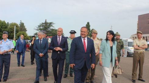 Exposición de materiales de las Fuerzas Armadas y Guardia Civil de León