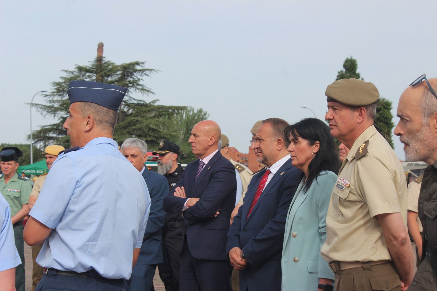 Exposición de materiales de las Fuerzas Armadas y Guardia Civil de León