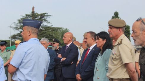Exposición de materiales de las Fuerzas Armadas y Guardia Civil de León