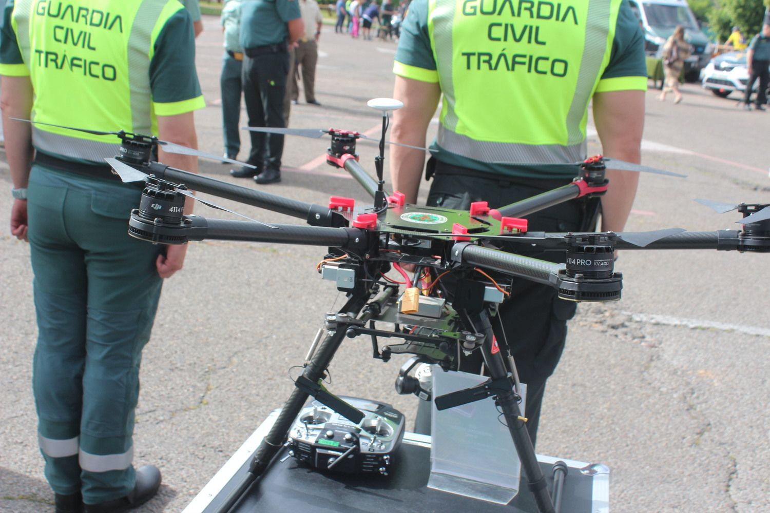 Exposición de materiales de las Fuerzas Armadas y Guardia Civil de León