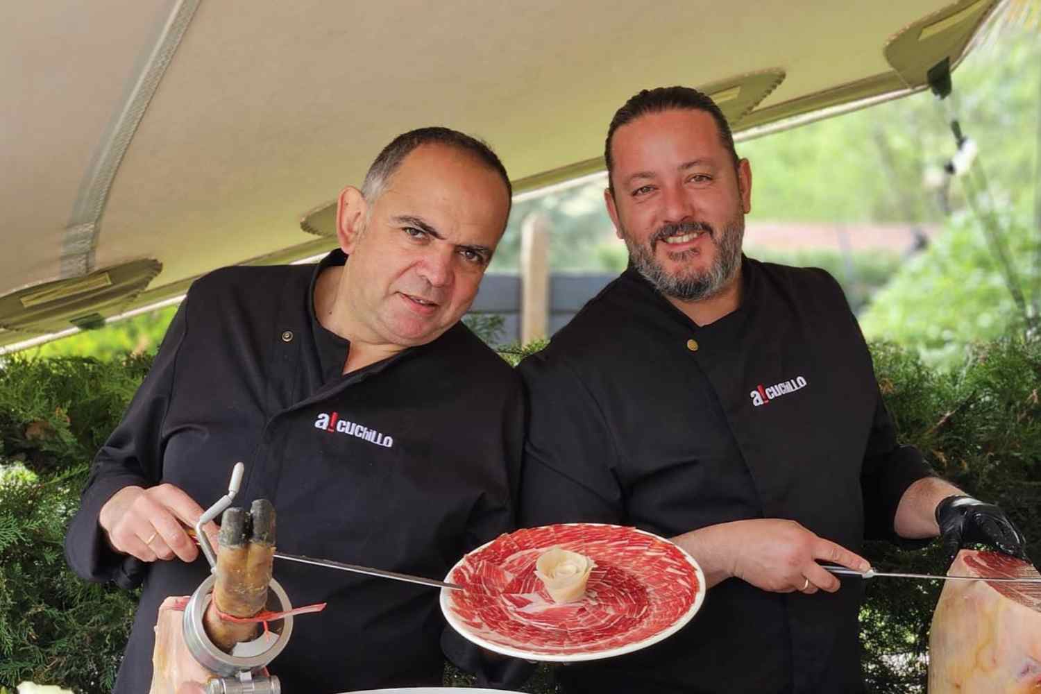 Una veintena de 'A Cuchillo' intentarán prepara el bocadillo de cecina más grande del mundo en León