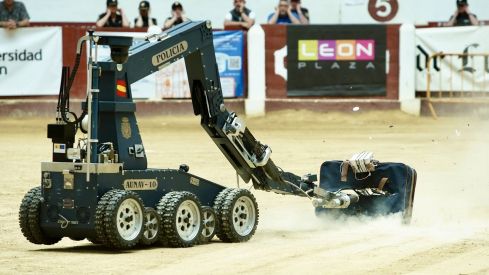 Exhibición de medios policiales en la plaza de toros de León | Campillo / ICAL Exhibición de medios policiales en la plaza de toros de León | Campillo / ICAL