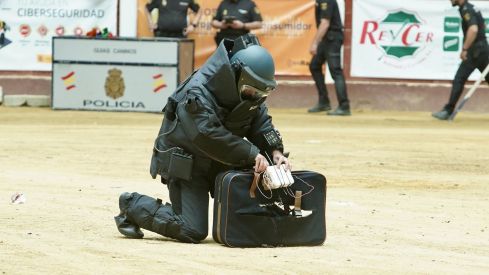 Exhibición de medios policiales en la plaza de toros de León | Campillo / ICAL Exhibición de medios policiales en la plaza de toros de León | Campillo / ICAL