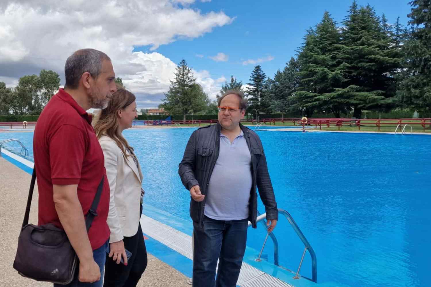 piscinas la bañeza