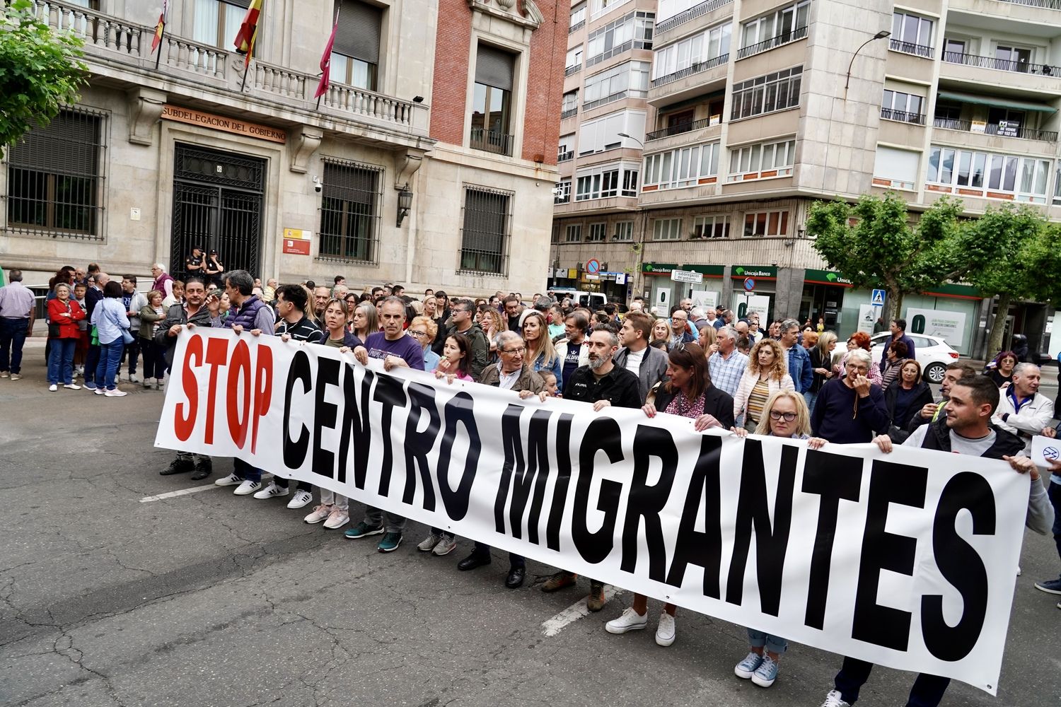 Concentración por la apertura del Centro de Atención a Inmigrantes en Villarrodrigo de las Regueras | Campillo / ICAL