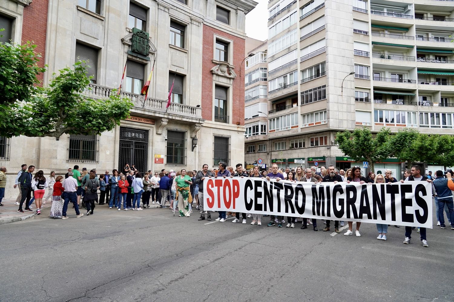 Concentración por la apertura del Centro de Atención a Inmigrantes en Villarrodrigo de las Regueras | Campillo / ICAL