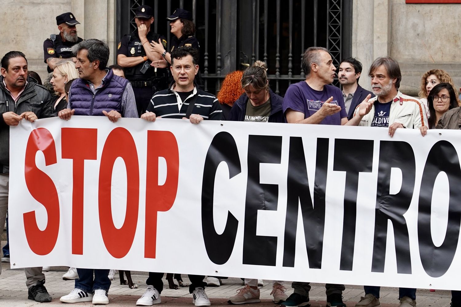 Concentración por la apertura del Centro de Atención a Inmigrantes en Villarrodrigo de las Regueras