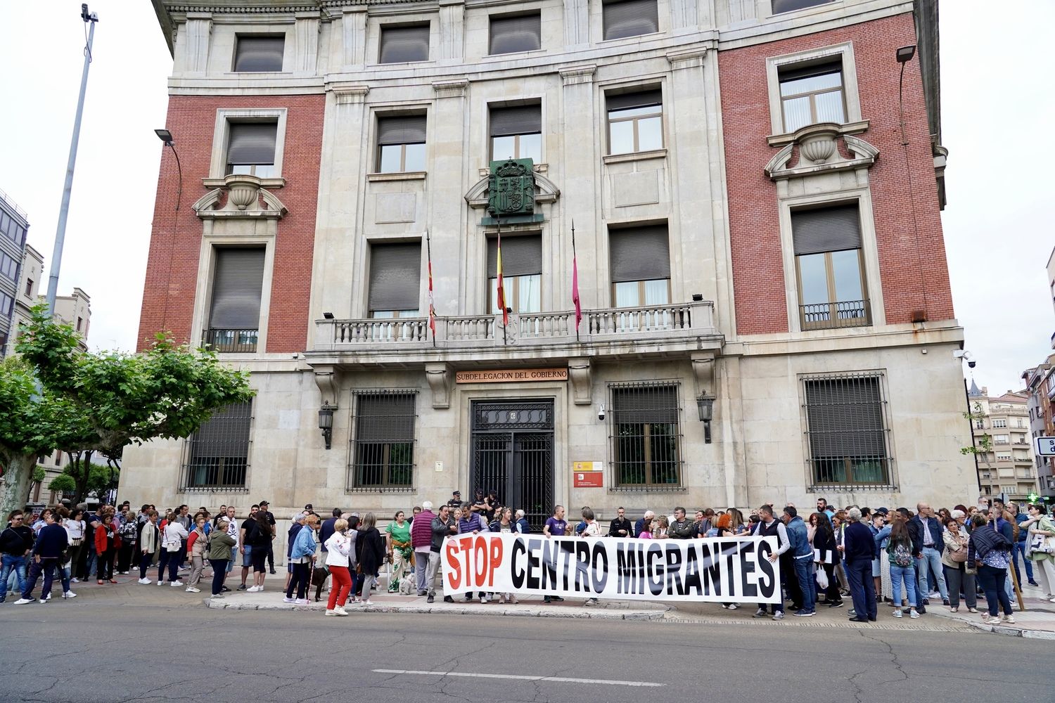 Concentración por la apertura del Centro de Atención a Inmigrantes en Villarrodrigo de las Regueras | Campillo / ICAL