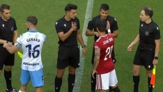 El árbitro residente en León Eder Mallo en un momento del partido | Captura foto: Diario de Tarragona