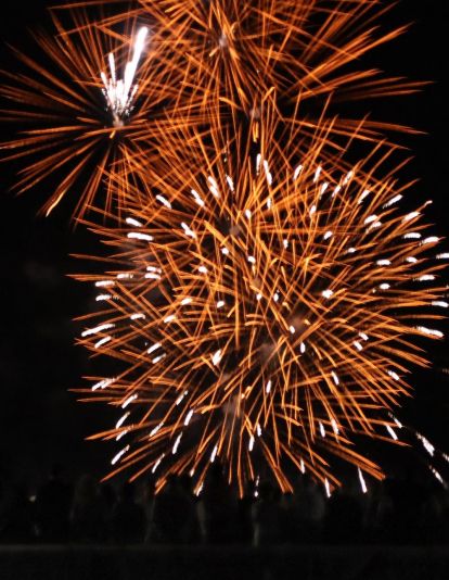Fuegos artificiales en la Noche de San Juan | Peio García / ICAL