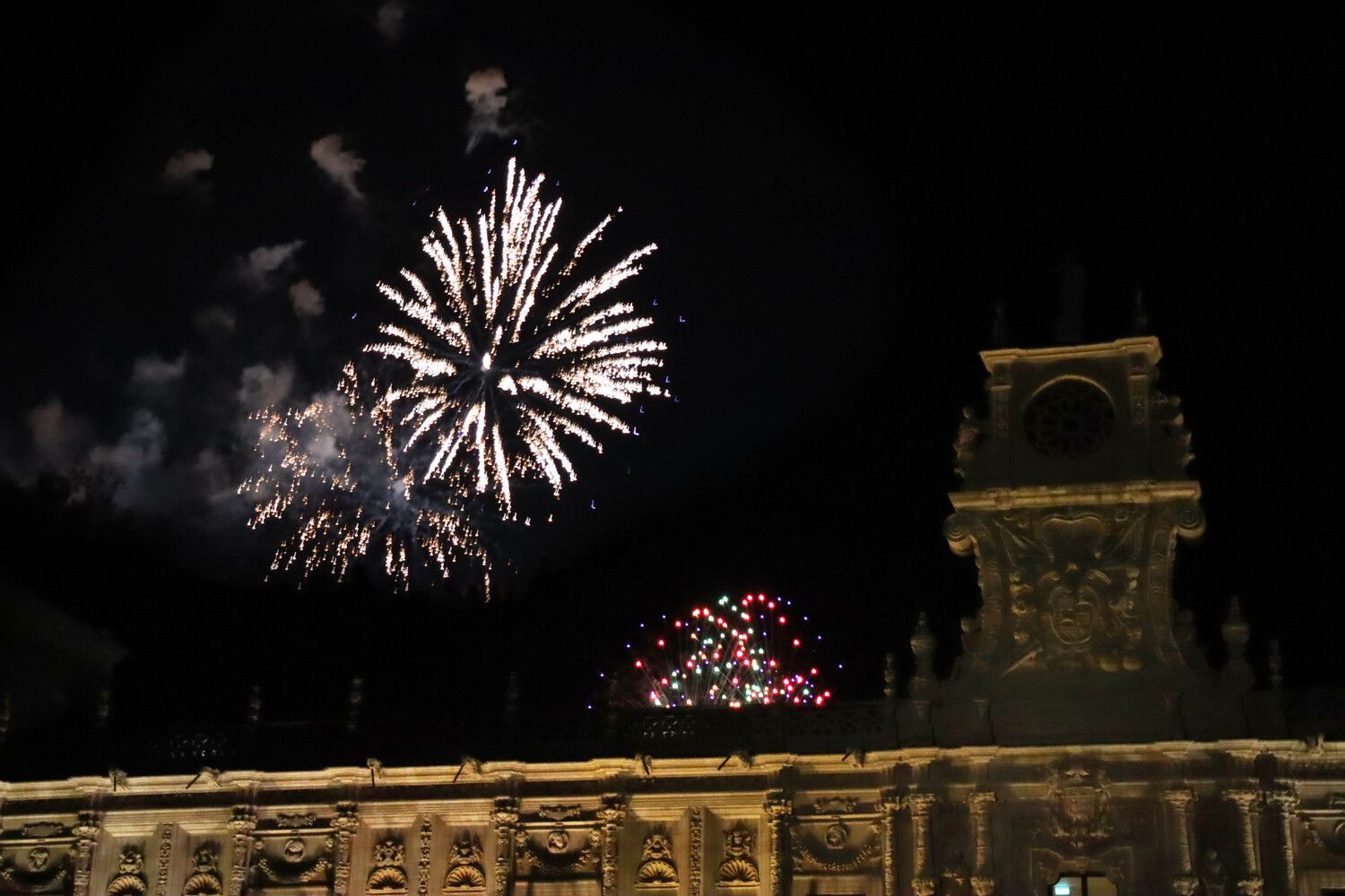  Fuegos artificiales en la Noche de San Juan  | Peio García / ICAL