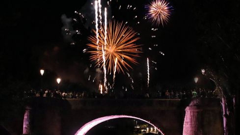 Fuegos artificiales en la Noche de San Juan | Peio García / ICAL