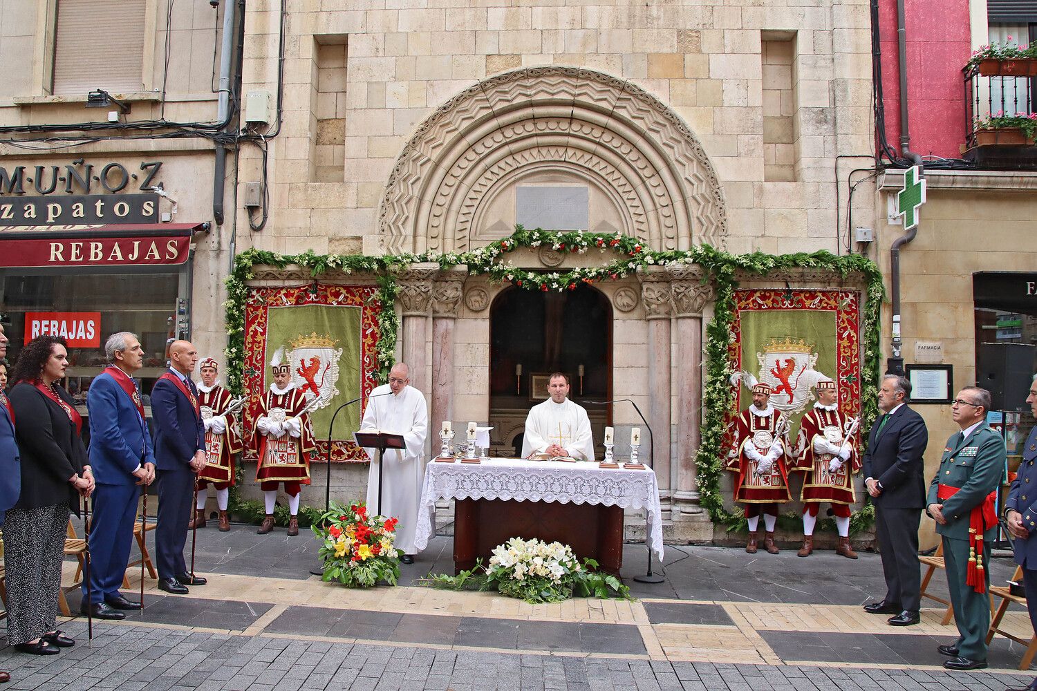  La tradicional Misa de San Juan | Peio García / ICAL