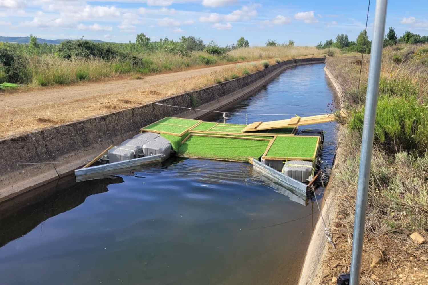 La CHD instala dos dispositivos móviles en el Canal de Arriola (León) para facilitar la salida de la fauna silvestre