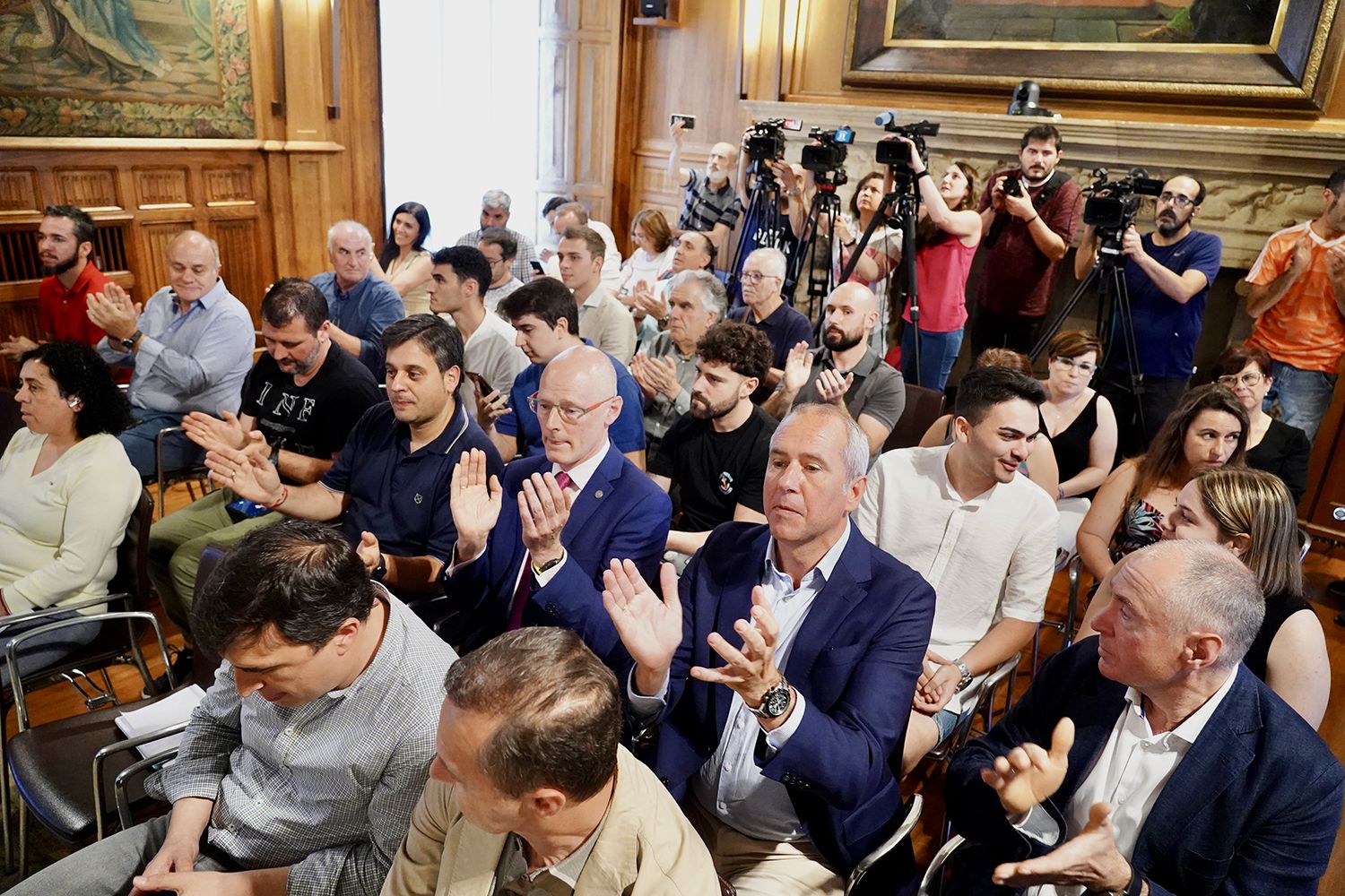 Celebración del pleno Diputación de León Autonomía Leonesa20