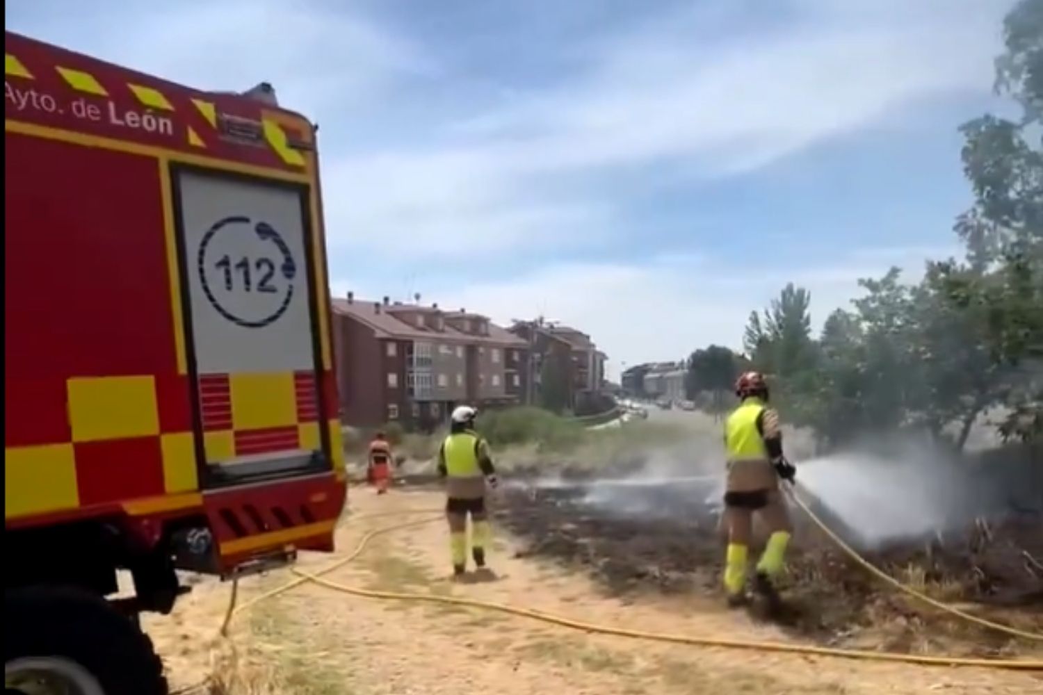Los bomberos sofocan un pequeño incendio en la Casa Asturias de León