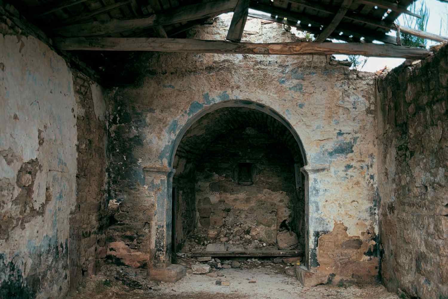 interior iglesia lancara de luna 1997