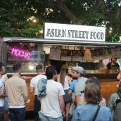 Música, comida y ambiente: El Come y Calle vuelve a tomar el Jardín de San Francisco en San Froilán Música, comida y ambiente: El Come y Calle vuelve a tomar el Jardín de San Francisco en San Froilán