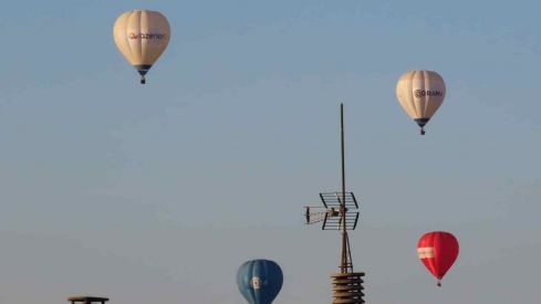 Un amanecer diferente en la capital: Los globos aerostáticos conquistan el cielo de León | FB: Mario Prieto Caballero