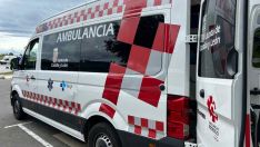 Ambulancia archivo | Dos heridos en un accidente en Santovenia de la Valdoncina (León)
