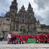 La carrera solidaria 'A Santiago contra el cáncer' cierra su decimocuarta edición con varios récords