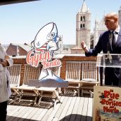 Campillo / ICAL . El alcalde de León, José Antonio Diez, asiste a la presentación de la campaña ‘Gijón Bonito’ junto a la alcaldesa de Gijón, Carmen Moriyón