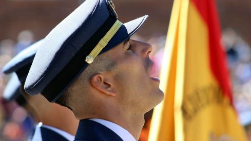 El rey preside la entrega de reales despachos en la ABA León3