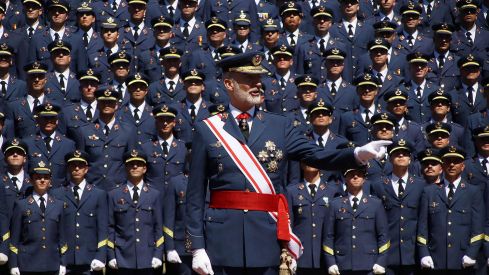 El rey preside la entrega de reales despachos en la ABA León15