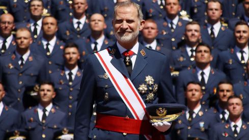 El rey preside la entrega de reales despachos en la ABA León17