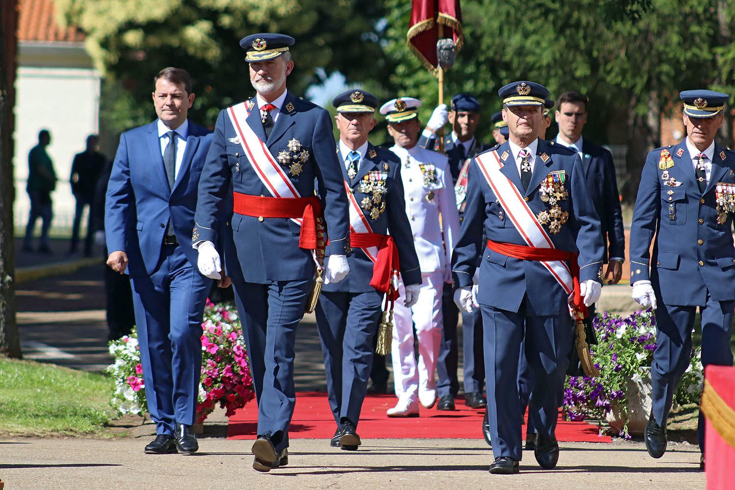 El rey preside la entrega de reales despachos en la ABA León20