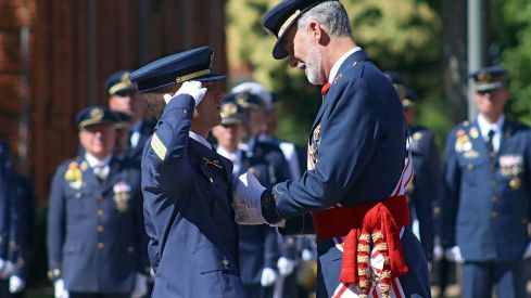 El rey preside la entrega de reales despachos en la ABA León24