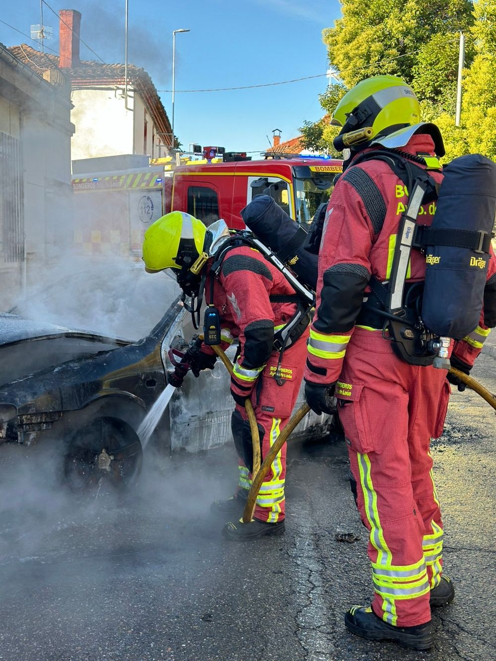 coche calcinado san román (3)