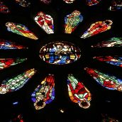  Patrimonio autoriza la consolidación de las vidrieras del rosetón y triforio VIII de la cara norte de la Catedral de León | ICAL